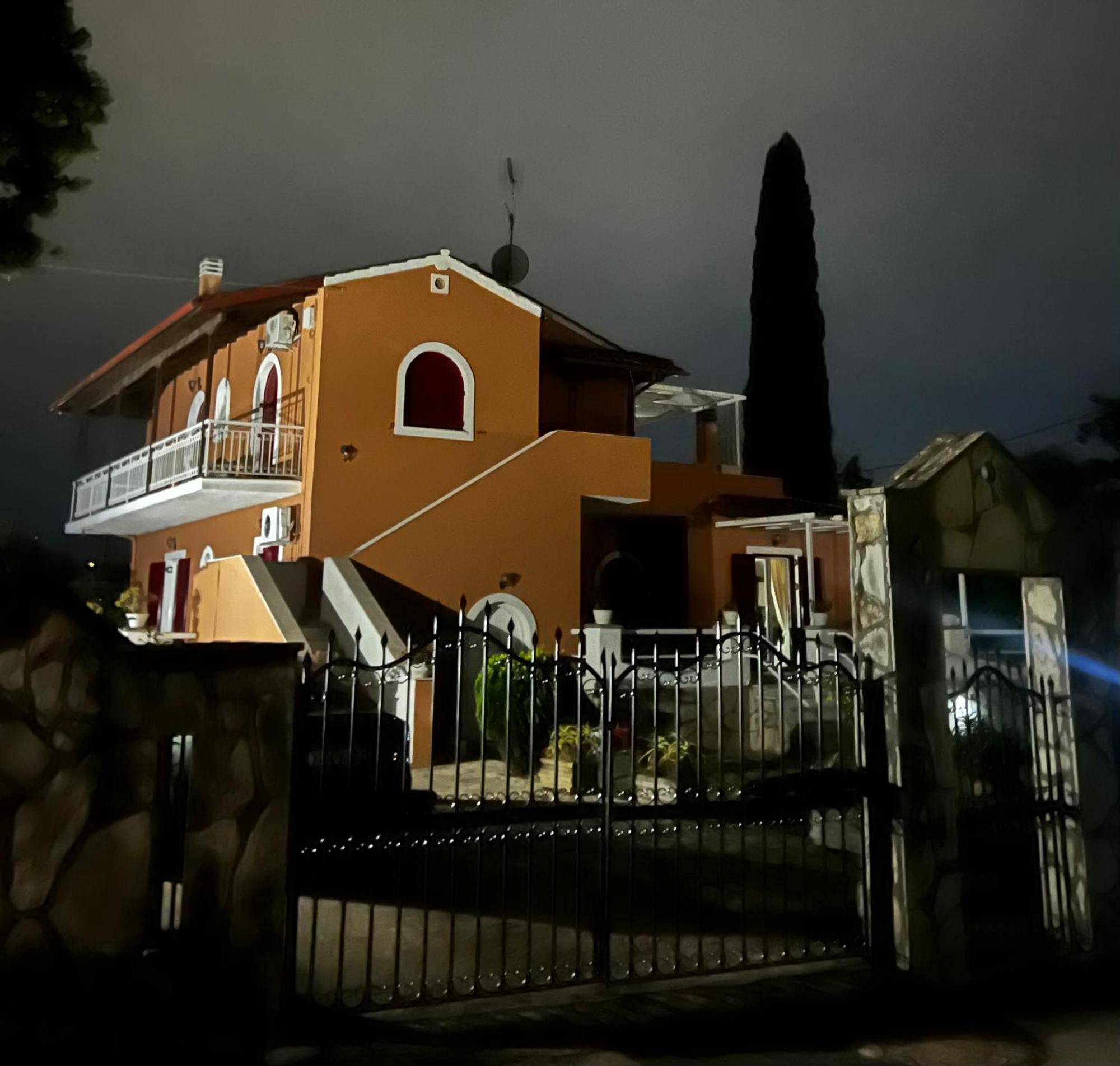 Villa Nisi Gerekou コントカリ エクステリア 写真